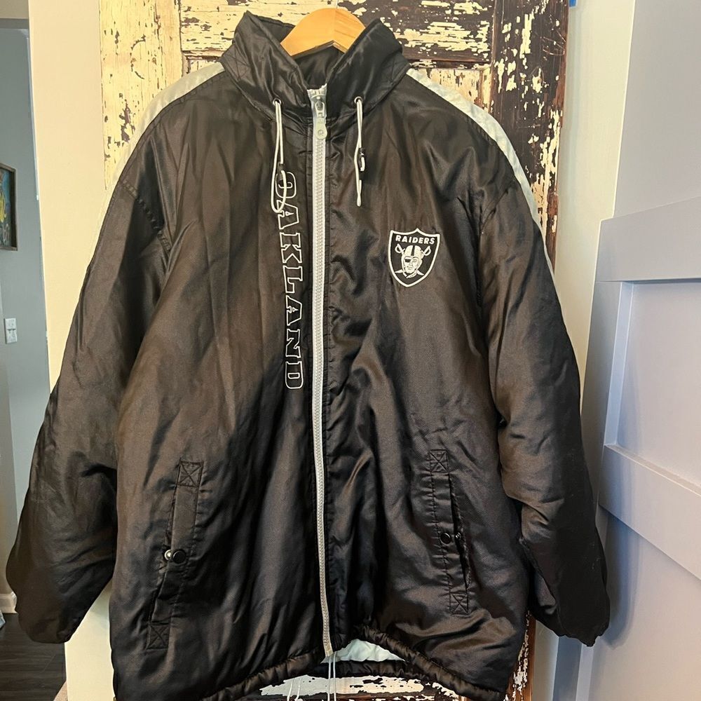 Vintage Oakland Raiders Logo Athletic NFL Game Day oversized insulated Jacket 90